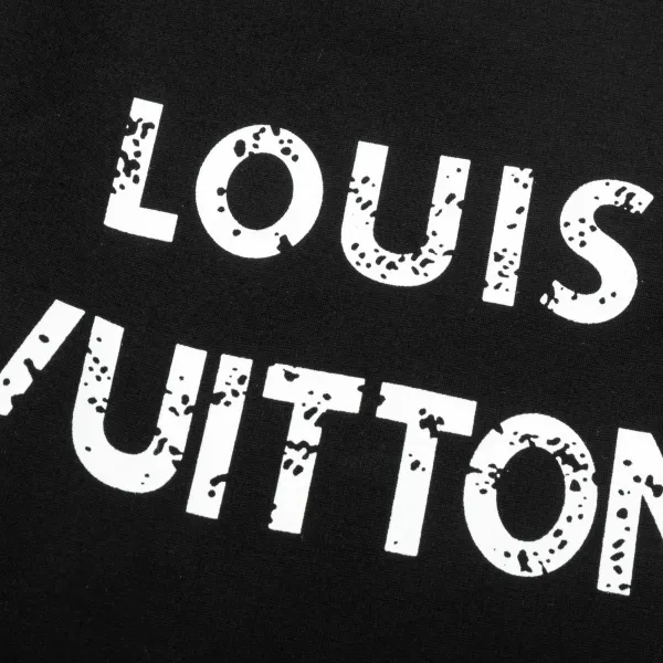 LV【LOUIS VUITTON 公式旗艦店】ルイヴィトン ショートパンツご好評に付き再入荷!250224 LV【LOUIS VUITTON 公式旗艦店】ルイヴィトン ショートパンツご好評に付き再入荷!250224
