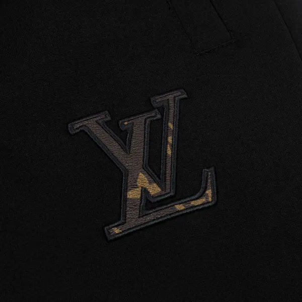LV【LOUIS VUITTON 公式旗艦店】ルイヴィトン ショートパンツご好評に付き再入荷!250224 LV【LOUIS VUITTON 公式旗艦店】ルイヴィトン ショートパンツご好評に付き再入荷!250224