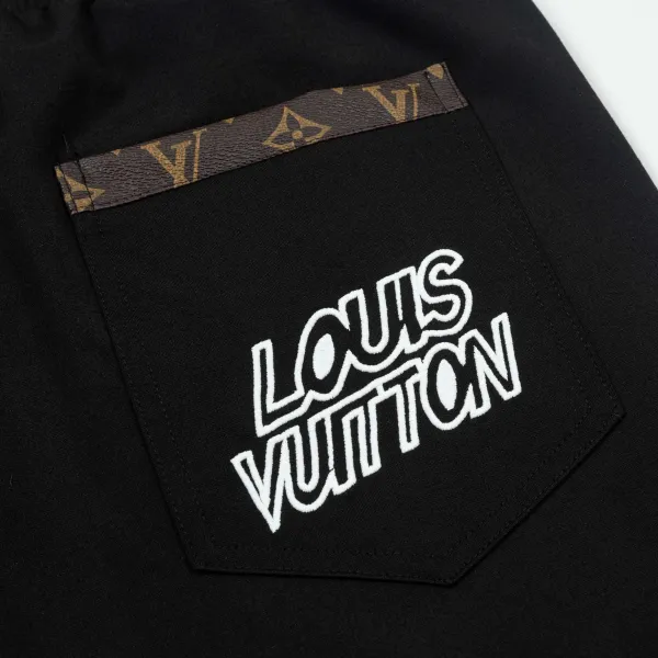 LV【LOUIS VUITTON 公式旗艦店】ルイヴィトン ショートパンツご好評に付き再入荷!250224 LV【LOUIS VUITTON 公式旗艦店】ルイヴィトン ショートパンツご好評に付き再入荷!250224