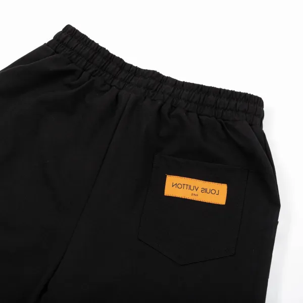 LV【LOUIS VUITTON 公式旗艦店】ルイヴィトン ショートパンツご好評に付き再入荷!250224 LV【LOUIS VUITTON 公式旗艦店】ルイヴィトン ショートパンツご好評に付き再入荷!250224