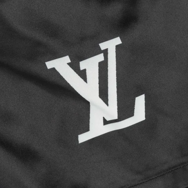 LV【LOUIS VUITTON 公式旗艦店】ルイヴィトン ショートパンツご好評に付き再入荷!250224 LV【LOUIS VUITTON 公式旗艦店】ルイヴィトン ショートパンツご好評に付き再入荷!250224