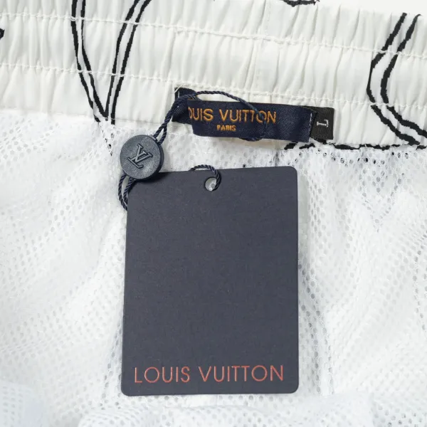 LV【LOUIS VUITTON 公式旗艦店】ルイヴィトン ショートパンツご好評に付き再入荷!250224 LV【LOUIS VUITTON 公式旗艦店】ルイヴィトン ショートパンツご好評に付き再入荷!250224