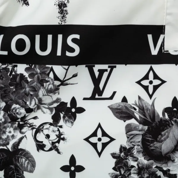 【LOUIS VUITTON 公式旗艦店】ルイヴィトン ショートパンツご好評に付き再入荷 24613 【LOUIS VUITTON 公式旗艦店】ルイヴィトン ショートパンツご好評に付き再入荷 24613