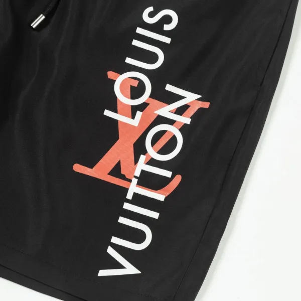 【LOUIS VUITTON 公式旗艦店】ルイヴィトン ショートパンツ ご好評に付き再入荷! 【LOUIS VUITTON 公式旗艦店】ルイヴィトン ショートパンツ ご好評に付き再入荷!