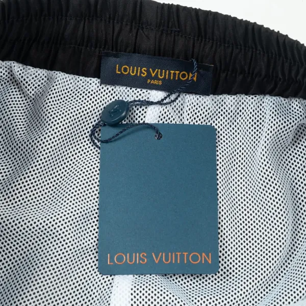 【LOUIS VUITTON 公式旗艦店】ルイヴィトン ショートパンツ ご好評に付き再入荷! 【LOUIS VUITTON 公式旗艦店】ルイヴィトン ショートパンツ ご好評に付き再入荷!