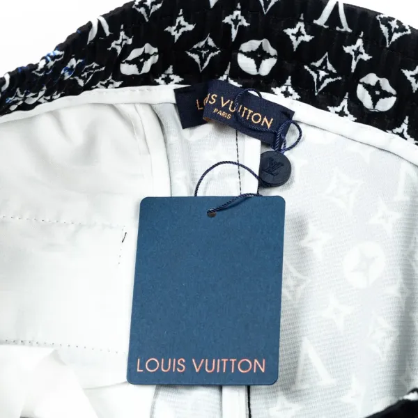 LV 【LOUIS VUITTON 公式旗艦店】ルイヴィトン ショートパンツ ご好評に付き再入荷! LV 【LOUIS VUITTON 公式旗艦店】ルイヴィトン ショートパンツ ご好評に付き再入荷!