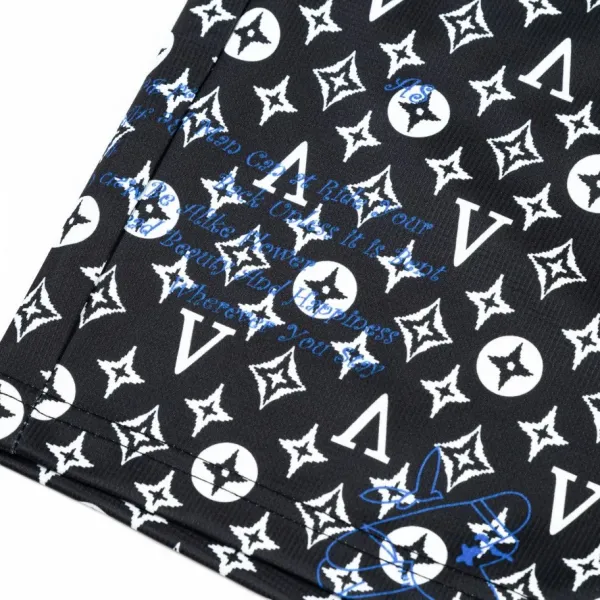 LV 【LOUIS VUITTON 公式旗艦店】ルイヴィトン ショートパンツ ご好評に付き再入荷! LV 【LOUIS VUITTON 公式旗艦店】ルイヴィトン ショートパンツ ご好評に付き再入荷!