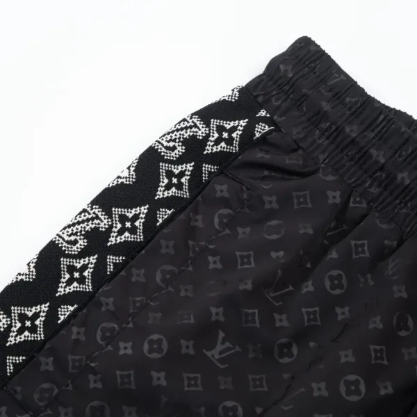 【LOUIS VUITTON 公式旗艦店】ルイヴィトン ショートパンツ ご好評に付き再入荷! 【LOUIS VUITTON 公式旗艦店】ルイヴィトン ショートパンツ ご好評に付き再入荷!
