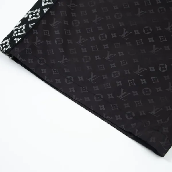 【LOUIS VUITTON 公式旗艦店】ルイヴィトン ショートパンツ ご好評に付き再入荷! 【LOUIS VUITTON 公式旗艦店】ルイヴィトン ショートパンツ ご好評に付き再入荷!