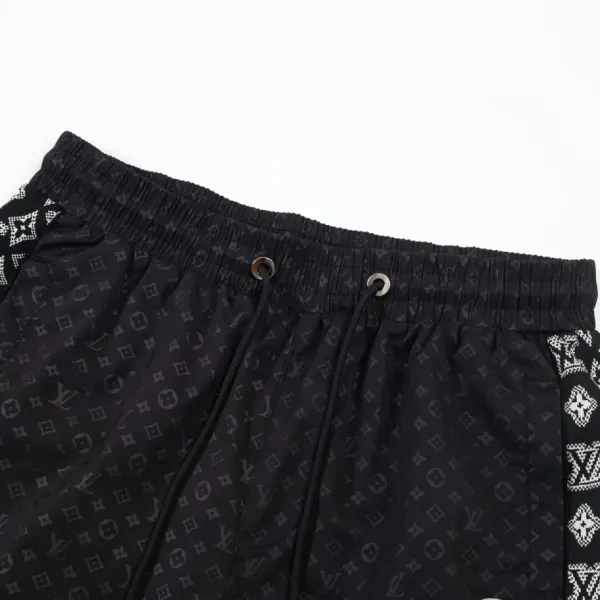 【LOUIS VUITTON 公式旗艦店】ルイヴィトン ショートパンツ ご好評に付き再入荷! 【LOUIS VUITTON 公式旗艦店】ルイヴィトン ショートパンツ ご好評に付き再入荷!