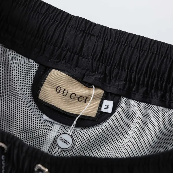 【GUCCI  公式旗艦店】グッチ  ショートパンツご好評に付き再入荷！250224