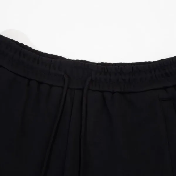 【GUCCI 公式旗艦店】クッチ ショートパンツ ご好評に付き再入荷! 【GUCCI 公式旗艦店】クッチ ショートパンツ ご好評に付き再入荷!