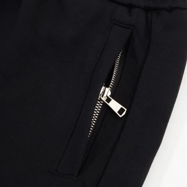 【GUCCI 公式旗艦店】クッチ ショートパンツ ご好評に付き再入荷! 【GUCCI 公式旗艦店】クッチ ショートパンツ ご好評に付き再入荷!
