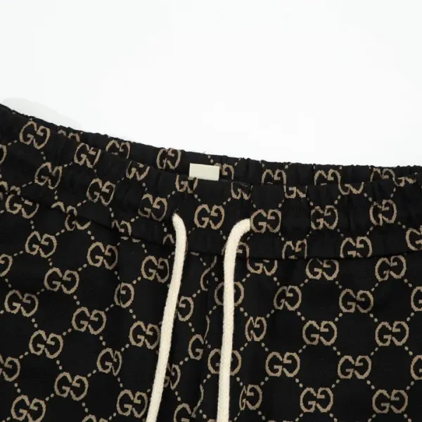 【GUCCI  公式旗艦店】クッチ   ショートパンツ  ご好評に付き再入荷！