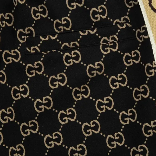 【GUCCI  公式旗艦店】クッチ   ショートパンツ  ご好評に付き再入荷！