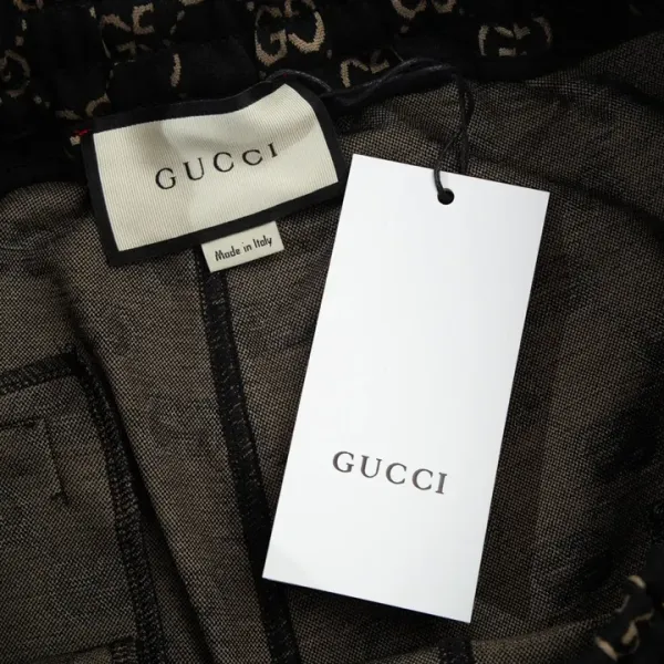 【GUCCI  公式旗艦店】クッチ   ショートパンツ  ご好評に付き再入荷！