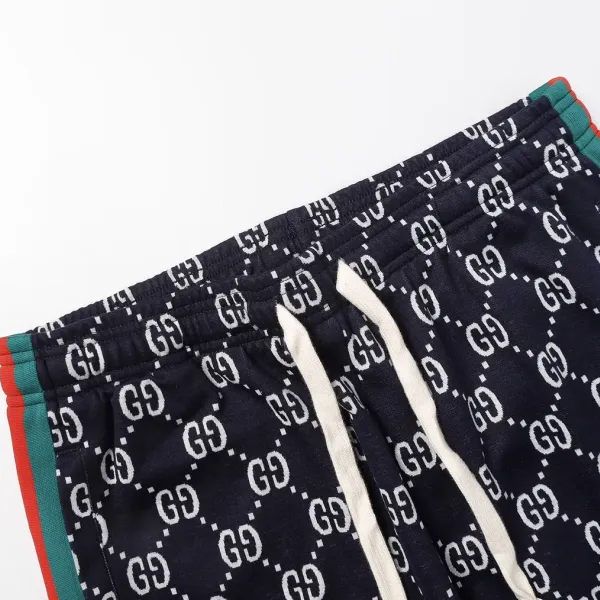【GUCCI 公式旗艦店】クッチ ショートパンツ ご好評に付き再入荷! 【GUCCI 公式旗艦店】クッチ ショートパンツ ご好評に付き再入荷!