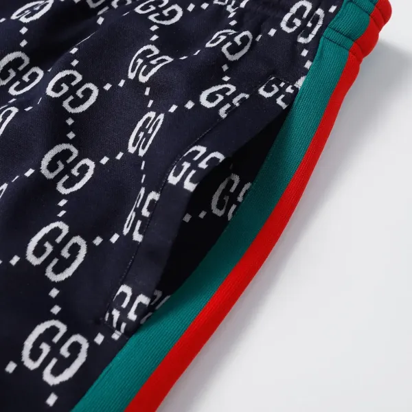 【GUCCI 公式旗艦店】クッチ ショートパンツ ご好評に付き再入荷! 【GUCCI 公式旗艦店】クッチ ショートパンツ ご好評に付き再入荷!