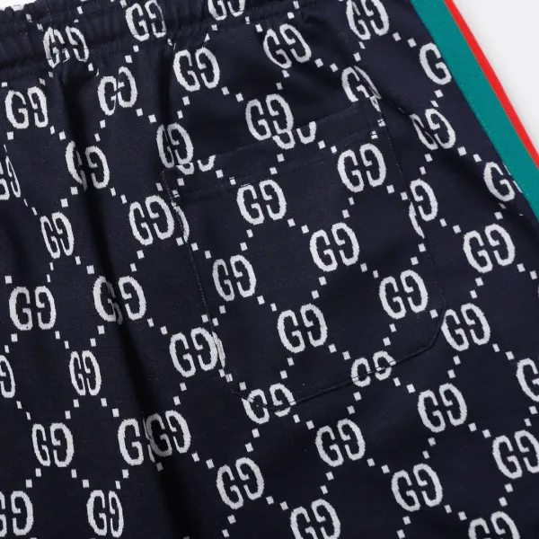 【GUCCI 公式旗艦店】クッチ ショートパンツ ご好評に付き再入荷! 【GUCCI 公式旗艦店】クッチ ショートパンツ ご好評に付き再入荷!