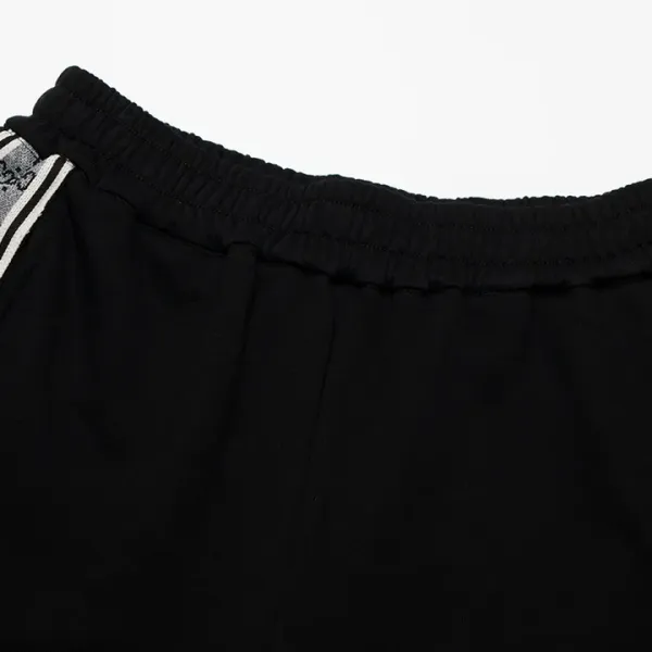 【GUCCI  公式旗艦店】クッチ   ショートパンツ  ご好評に付き再入荷！