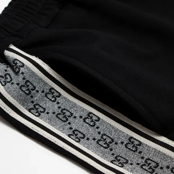 【GUCCI  公式旗艦店】クッチ   ショートパンツ  ご好評に付き再入荷！