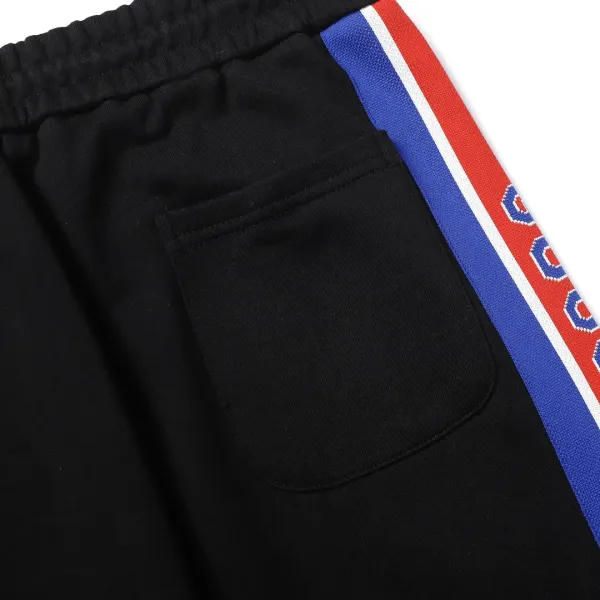 【GUCCI 公式旗艦店】クッチ ショートパンツ ご好評に付き再入荷! 【GUCCI 公式旗艦店】クッチ ショートパンツ ご好評に付き再入荷!