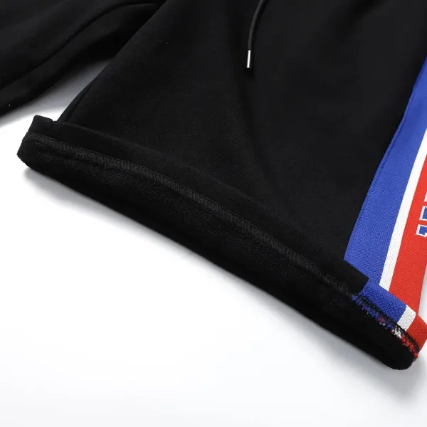 【GUCCI 公式旗艦店】クッチ ショートパンツ ご好評に付き再入荷! 【GUCCI 公式旗艦店】クッチ ショートパンツ ご好評に付き再入荷!
