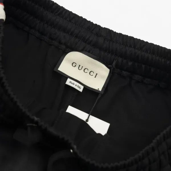 【GUCCI公式旗艦店】クッチ ショートパンツ ご好評に付き再入荷! 【GUCCI公式旗艦店】クッチ ショートパンツ ご好評に付き再入荷!