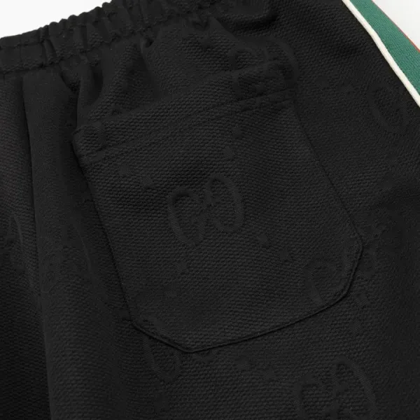 【GUCCI公式旗艦店】クッチ ショートパンツ ご好評に付き再入荷! 【GUCCI公式旗艦店】クッチ ショートパンツ ご好評に付き再入荷!