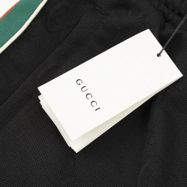 【GUCCI公式旗艦店】クッチ ショートパンツ ご好評に付き再入荷! 【GUCCI公式旗艦店】クッチ ショートパンツ ご好評に付き再入荷!
