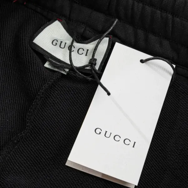 【GUCCI公式旗艦店】クッチ  ショートパンツ  ご好評に付き再入荷！