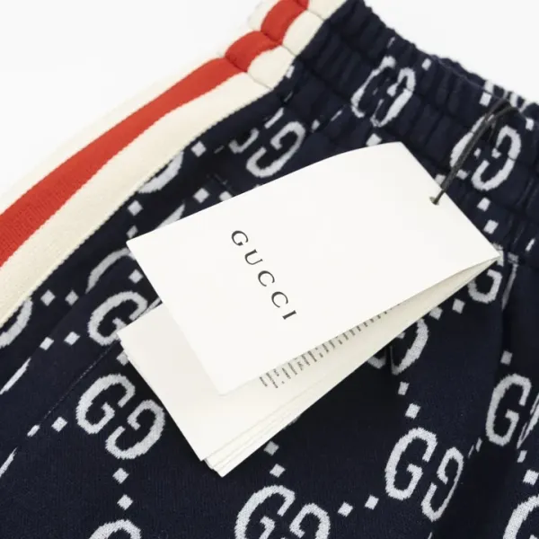 【GUCCI公式旗艦店】クッチ  ショートパンツ  ご好評に付き再入荷！