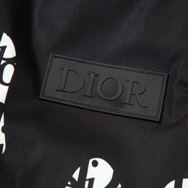 【DIOR 公式旗艦店】ディオール ショートパンツご好評に付き再入荷!250225 【DIOR 公式旗艦店】ディオール ショートパンツご好評に付き再入荷!250225