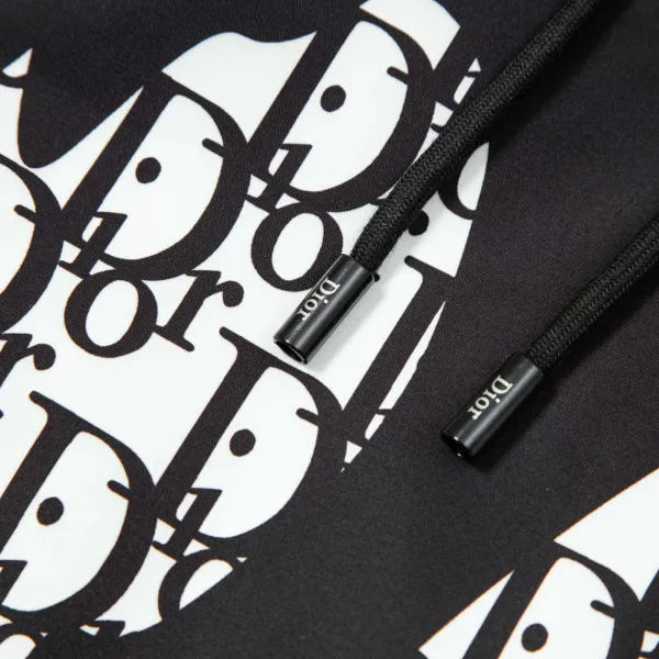 【DIOR 公式旗艦店】ディオール ショートパンツご好評に付き再入荷!250225 【DIOR 公式旗艦店】ディオール ショートパンツご好評に付き再入荷!250225