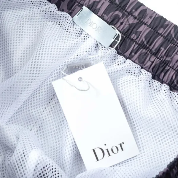 【DIOR 公式旗艦店】ディオール ショートパンツご好評に付き再入荷!250225 【DIOR 公式旗艦店】ディオール ショートパンツご好評に付き再入荷!250225