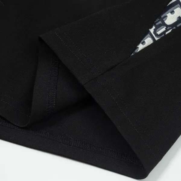 【DIOR  公式旗艦店】ディオール  ショートパンツご好評に付き再入荷！250225