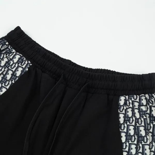 【DIOR  公式旗艦店】ディオール  ショートパンツご好評に付き再入荷！250225