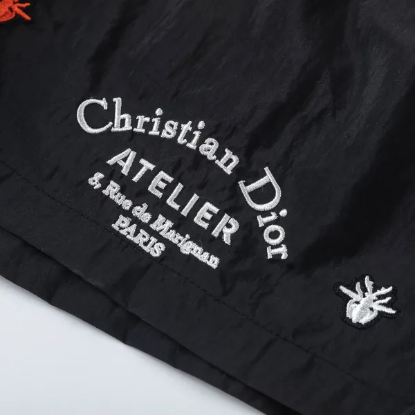 【DIOR 公式旗艦店】ディオール ショートパンツご好評に付き再入荷!250225 【DIOR 公式旗艦店】ディオール ショートパンツご好評に付き再入荷!250225