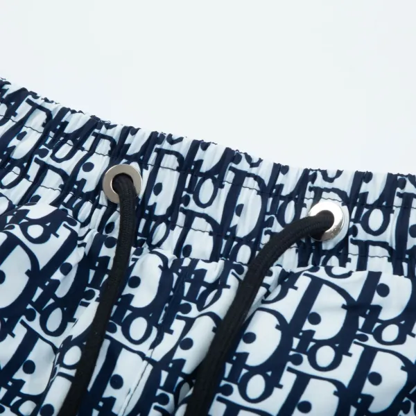 【DIOR 公式旗艦店】ディオール ショートパンツご好評に付き再入荷!250225 【DIOR 公式旗艦店】ディオール ショートパンツご好評に付き再入荷!250225