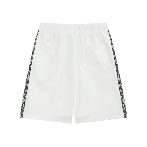 【DIOR 公式旗艦店】ディオール ショートパンツ ご好評に付き再入荷! 【DIOR 公式旗艦店】ディオール ショートパンツ ご好評に付き再入荷!