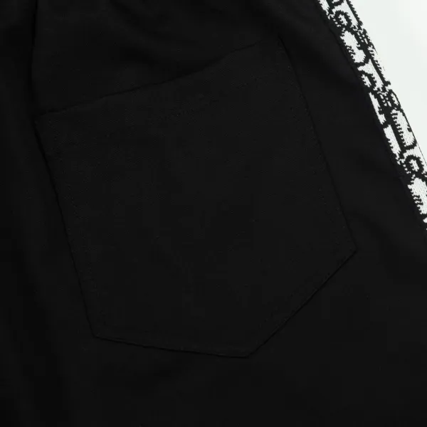 【DIOR 公式旗艦店】ディオール ショートパンツ ご好評に付き再入荷! 【DIOR 公式旗艦店】ディオール ショートパンツ ご好評に付き再入荷!