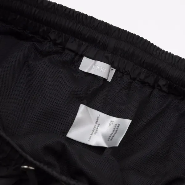 【DIOR 公式旗艦店】ディオール ショートパンツ ご好評に付き再入荷! 【DIOR 公式旗艦店】ディオール ショートパンツ ご好評に付き再入荷!