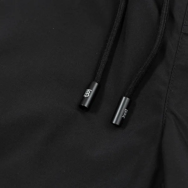 【BURBERRY 公式旗艦店】バーバリー ショートパンツご好評に付き再入荷!250226 【BURBERRY 公式旗艦店】バーバリー ショートパンツご好評に付き再入荷!250226