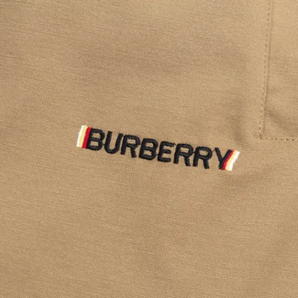【BURBERRY 公式旗艦店】バーバリー ショートパンツご好評に付き再入荷!250226 【BURBERRY 公式旗艦店】バーバリー ショートパンツご好評に付き再入荷!250226