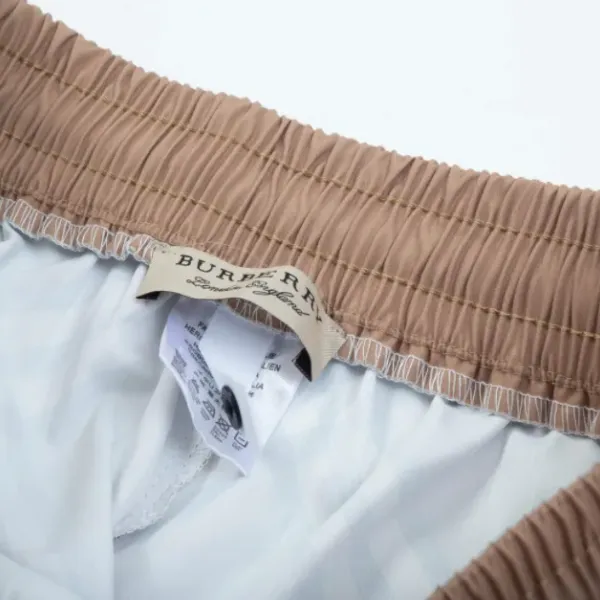 【BURBERRY 公式旗艦店】バーバリー ショートパンツご好評に付き再入荷!250226 【BURBERRY 公式旗艦店】バーバリー ショートパンツご好評に付き再入荷!250226