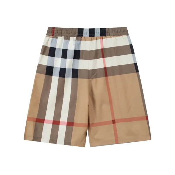 【BURBERRY  公式旗艦店】バーバリー ショートパンツご好評に付き再入荷 240801