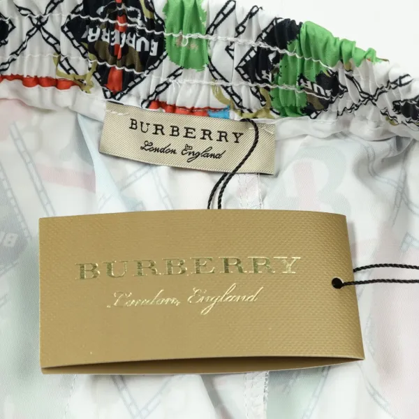 【BURBERRY  公式旗艦店】バーバリー  ショートパンツ  ご好評に付き再入荷！