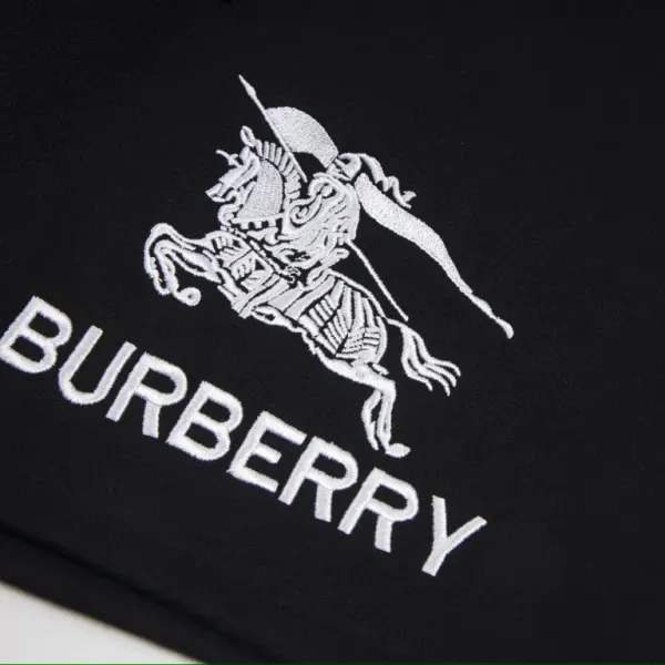【BURBERRY 公式旗艦店】バーバリー ショートパンツ ご好評に付き再入荷! 【BURBERRY 公式旗艦店】バーバリー ショートパンツ ご好評に付き再入荷!