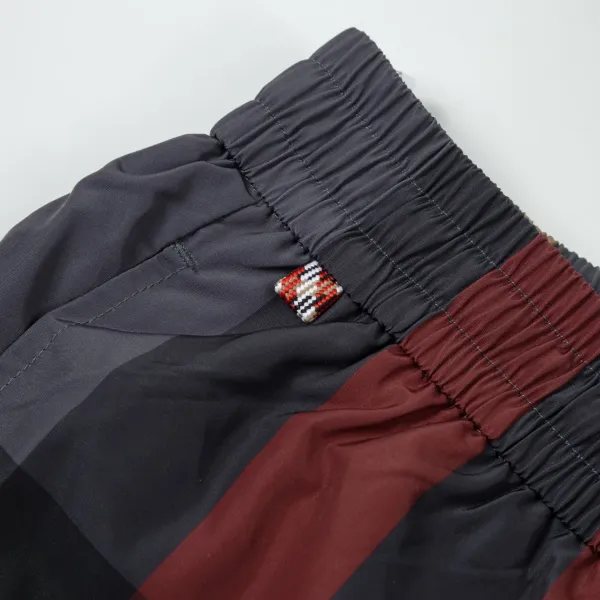 【BURBERRY 公式旗艦店】バーバリー ショートパンツご好評に付き再入荷! 【BURBERRY 公式旗艦店】バーバリー ショートパンツご好評に付き再入荷!