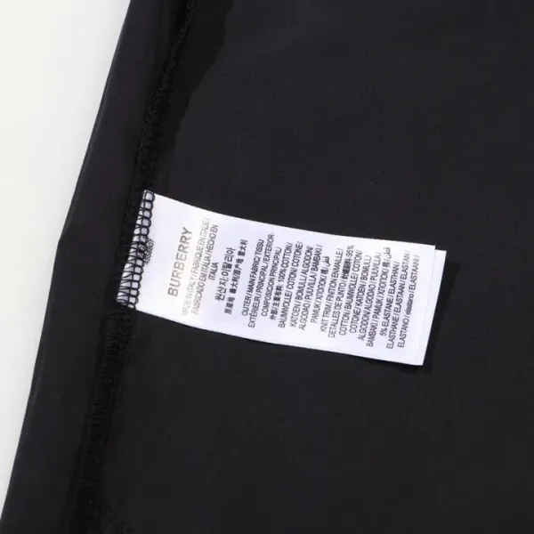 【BURBERRY  公式旗艦店】バーバリー ショートパンツご好評に付き再入荷！